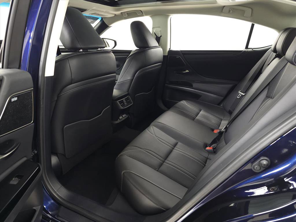Used 2025 Lexus ES 350 w/ Luxury Package image 35