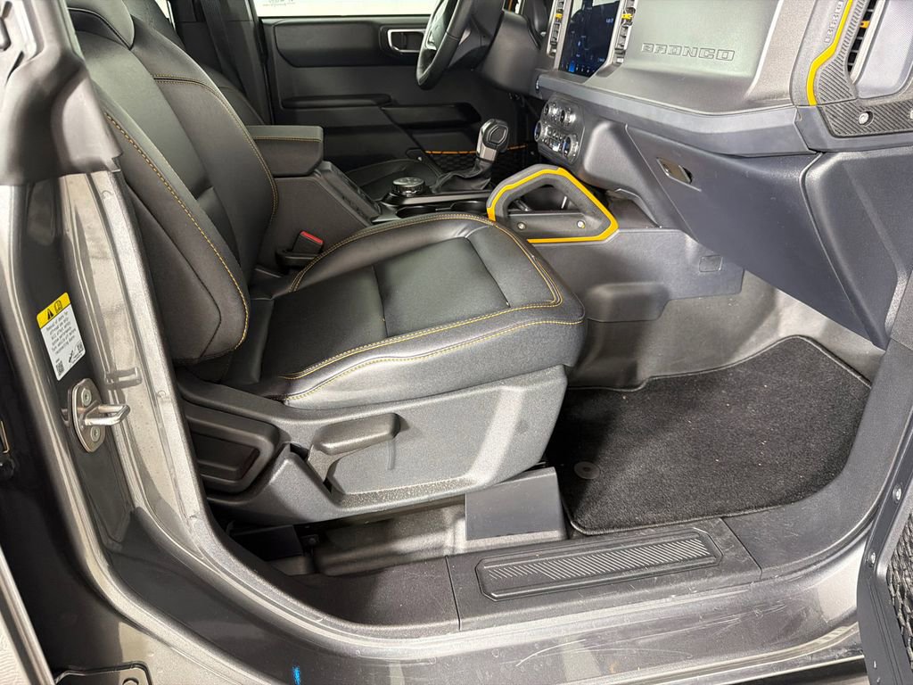 Used 2024 Ford Bronco Badlands AWD/4WD image 14