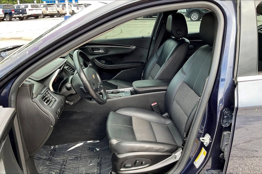 Used 2018 Chevrolet Impala LT FWD image 21
