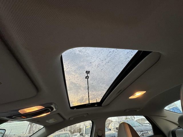 Used 2025 Hyundai Elantra Limited image 27