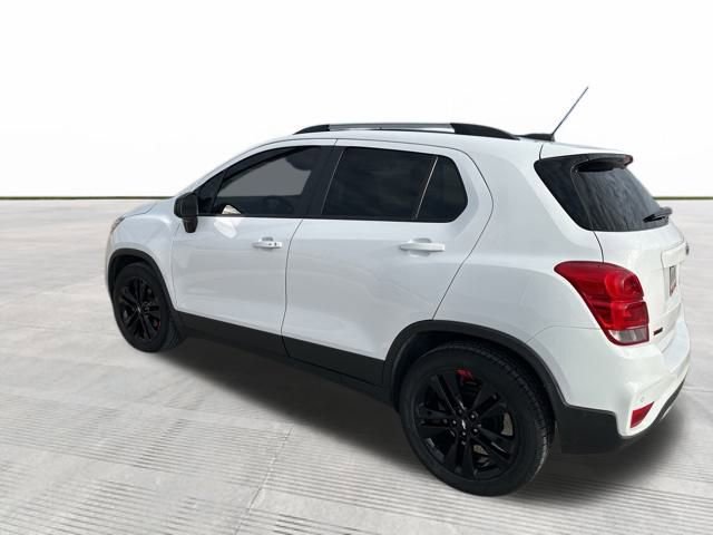 Used 2020 Chevrolet Trax LT w/ Redline Edition image 3
