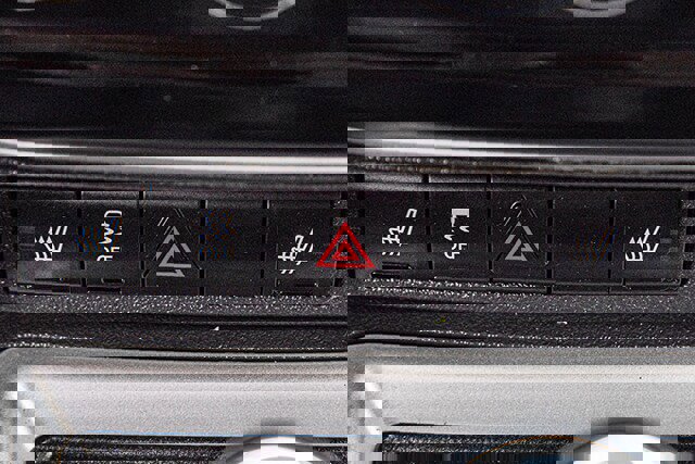 Used 2016 Jeep Compass Latitude image 19