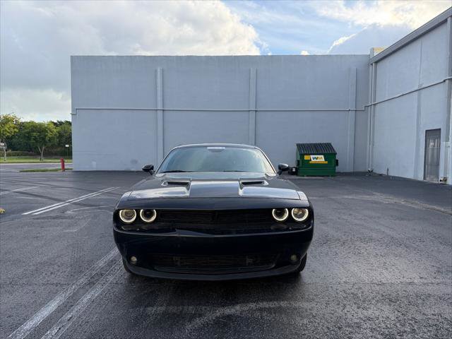 Used 2020 Dodge Challenger SXT w/ Blacktop Package image 9