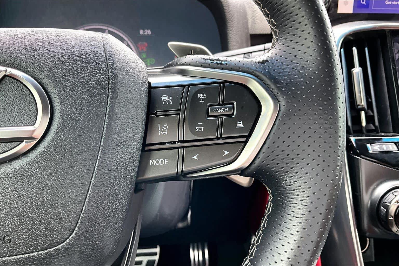 Used 2023 Lexus LX 600 F Sport w/ Accessory Package (Z1) AWD/4WD image 25