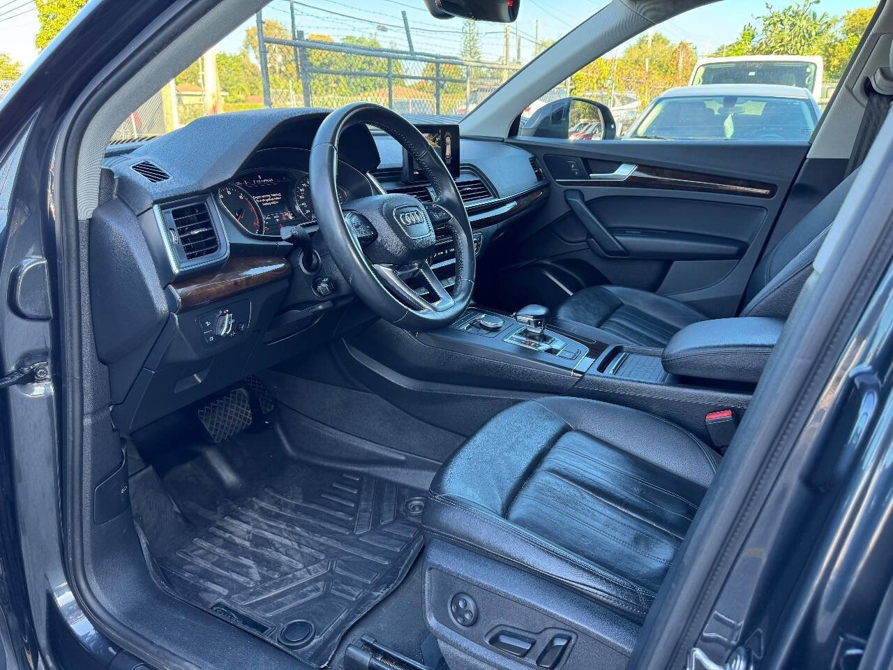 Used 2020 Audi Q5 2.0T Premium image 9