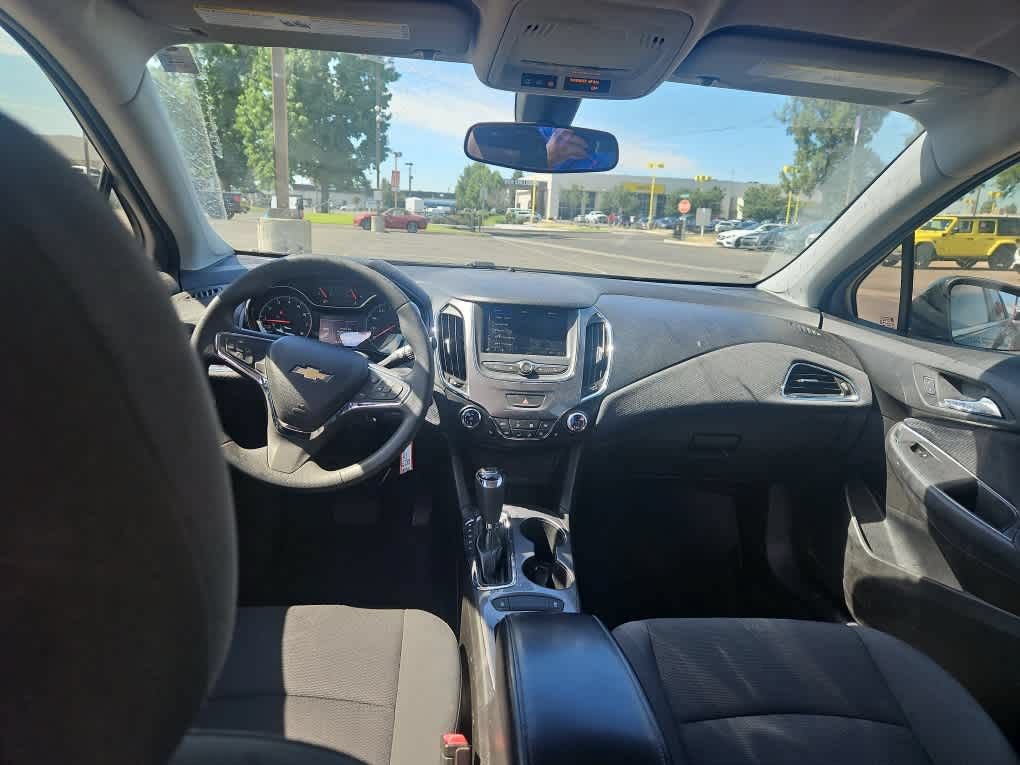 Used 2019 Chevrolet Cruze LT w/ LT Fleet Convenience Package FWD image 10