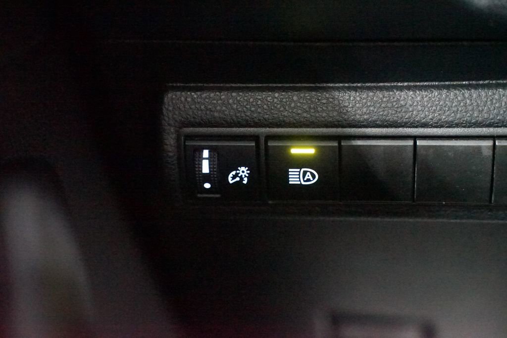 Certified 2023 Toyota Corolla LE image 22