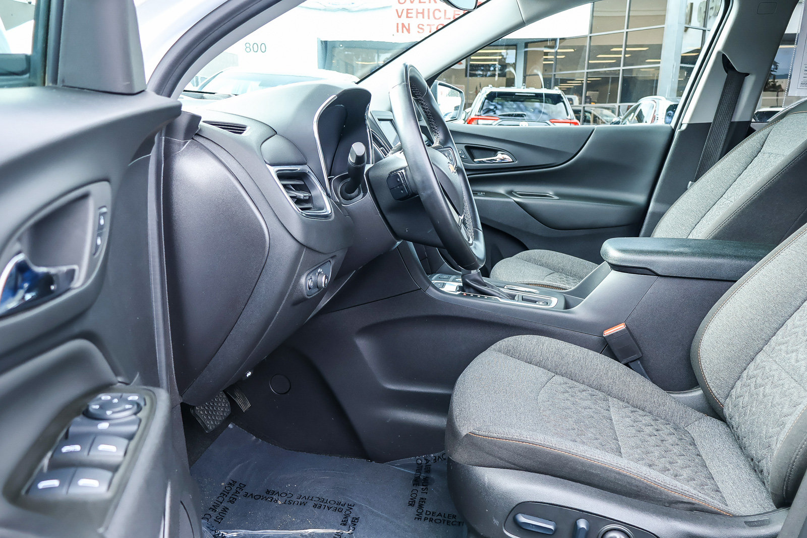Used 2024 Chevrolet Equinox LT AWD/4WD image 2