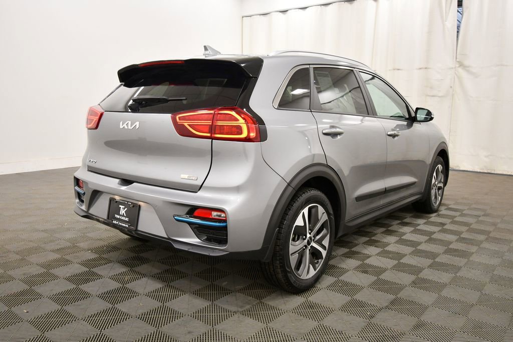 Used 2022 Kia Niro EX Premium w/ Cold Weather Package image 8
