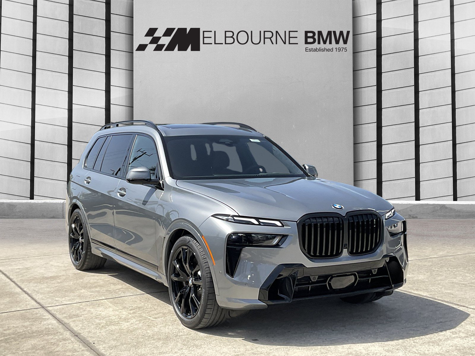 New 2027 BMW X7 xDrive40i w/ M Sport Package AWD/4WD image 1