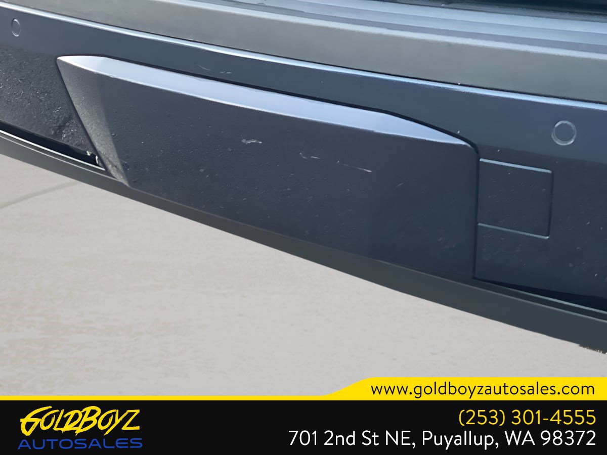 Used 2017 Cadillac Escalade ESV Platinum image 30