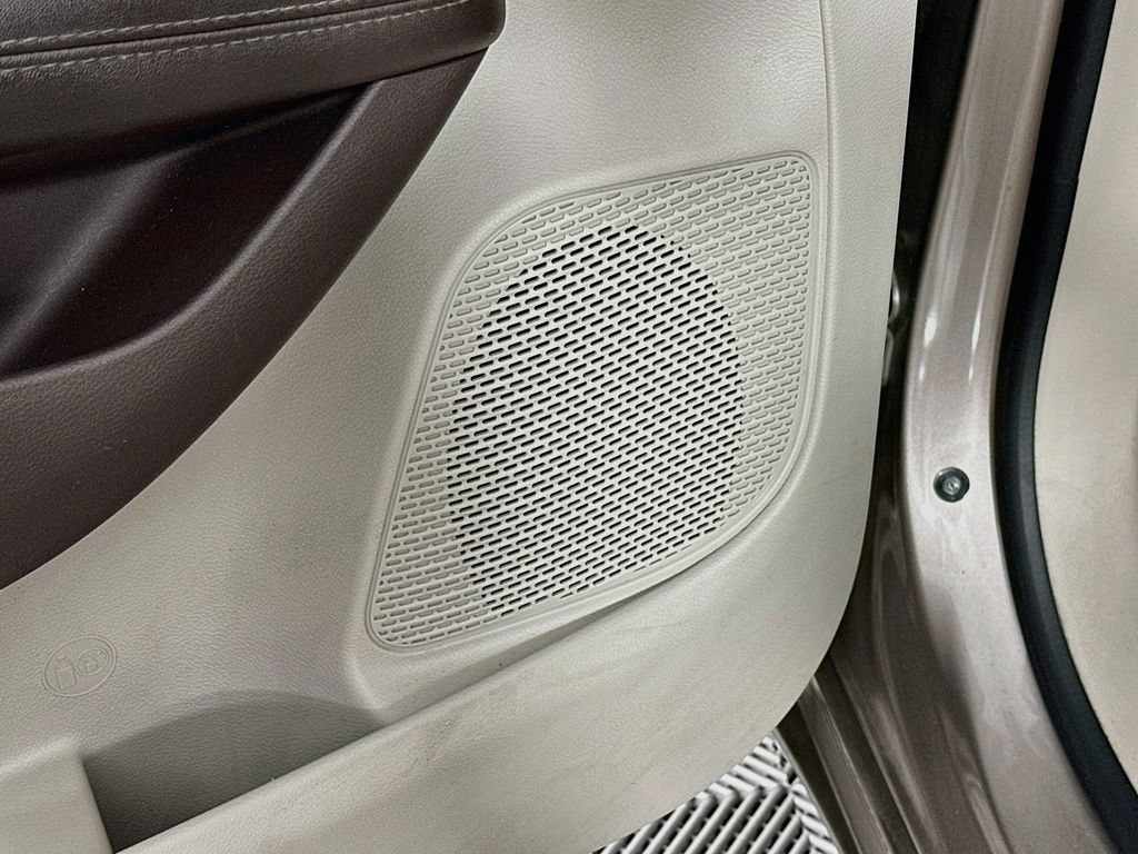 Certified 2018 Chrysler Pacifica Touring-L FWD image 26