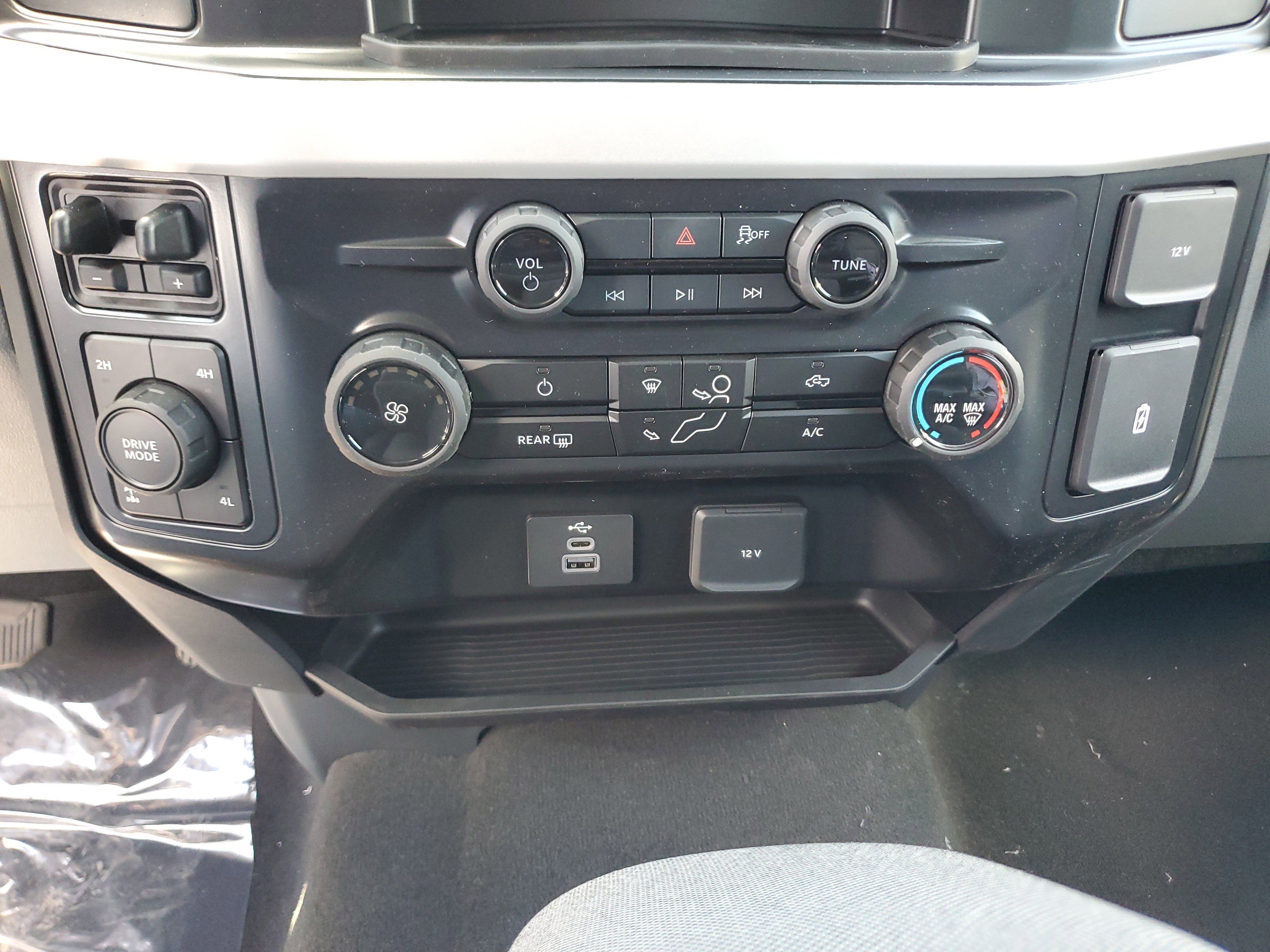 New 2026 Ford F250 XL w/ STX Appearance Package AWD/4WD image 16