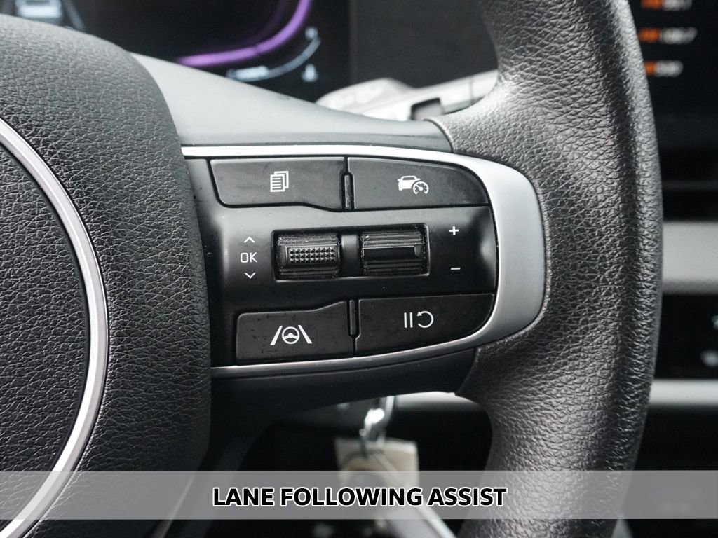 Used 2024 Kia Sportage LX image 3