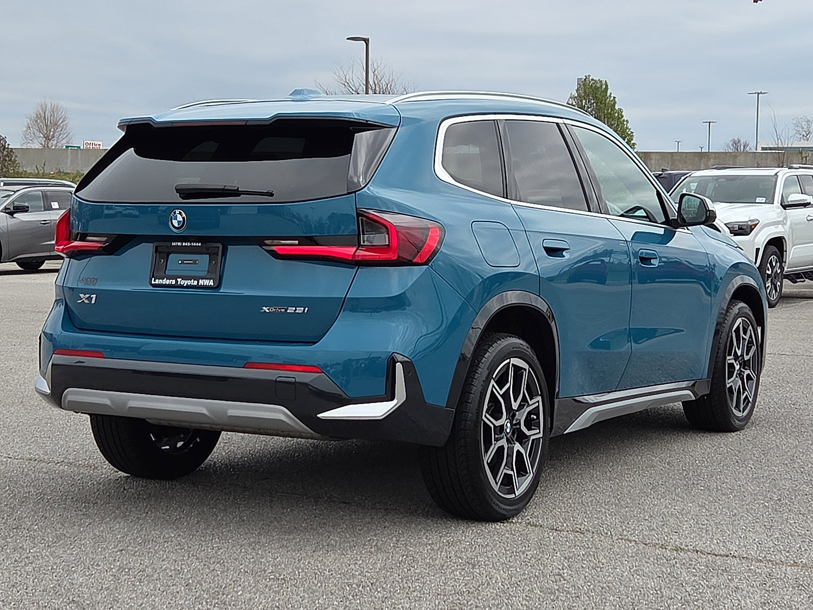 Used 2024 BMW X1 xDrive28i w/ Premium Package image 5