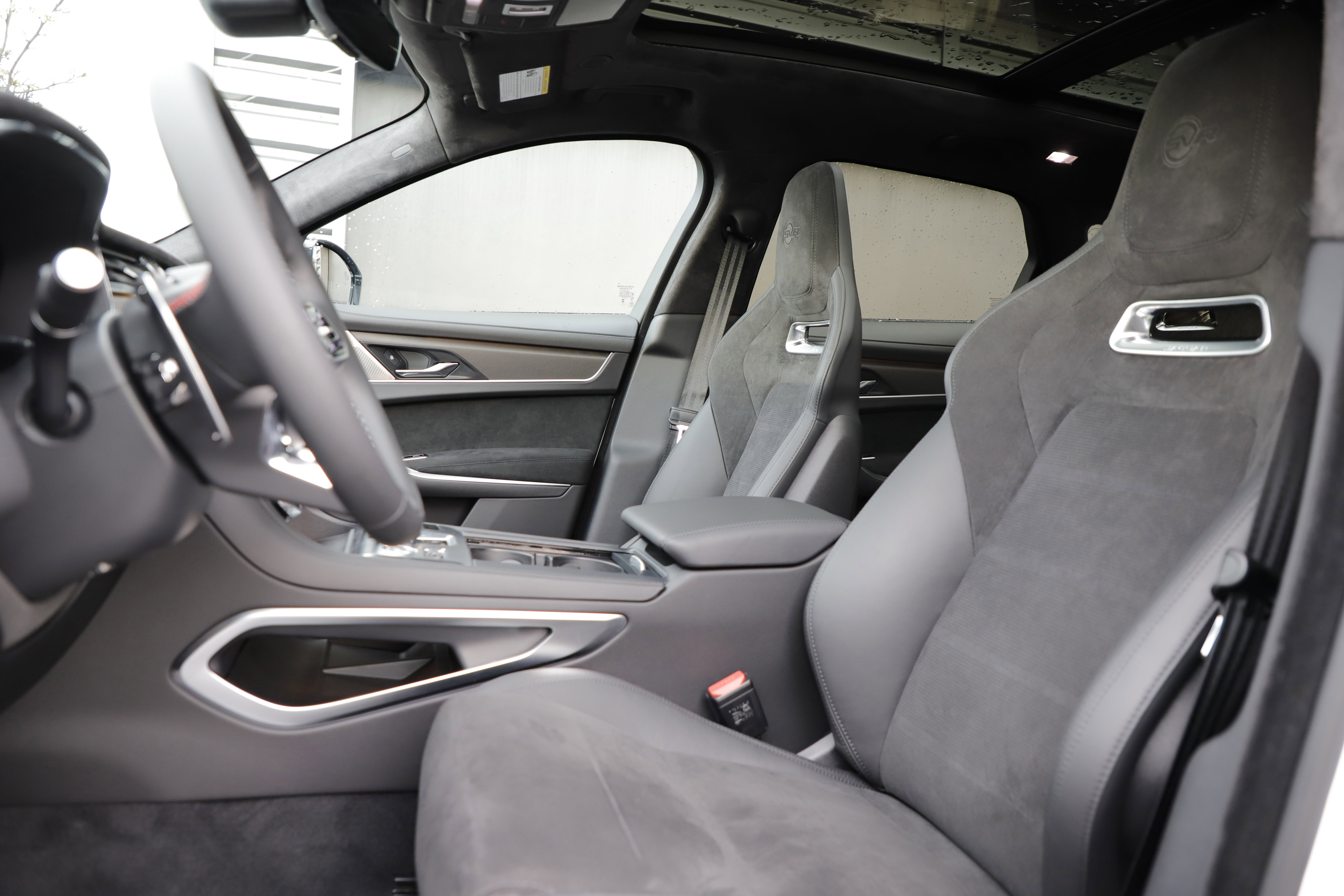 New 2026 Jaguar F-PACE SVR image 16