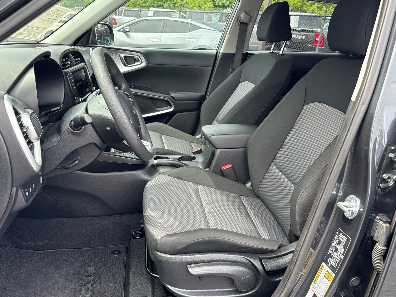 Used 2024 Kia Soul LX w/ Option Group 015 image 8