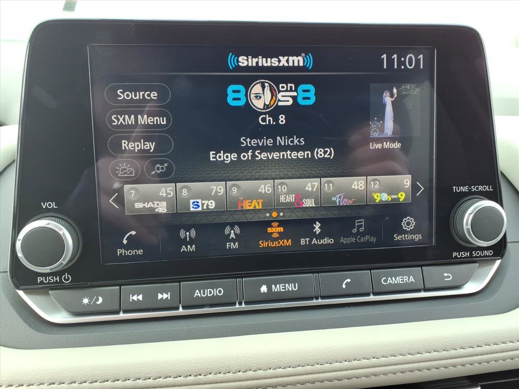 Used 2025 Nissan Rogue SV image 29