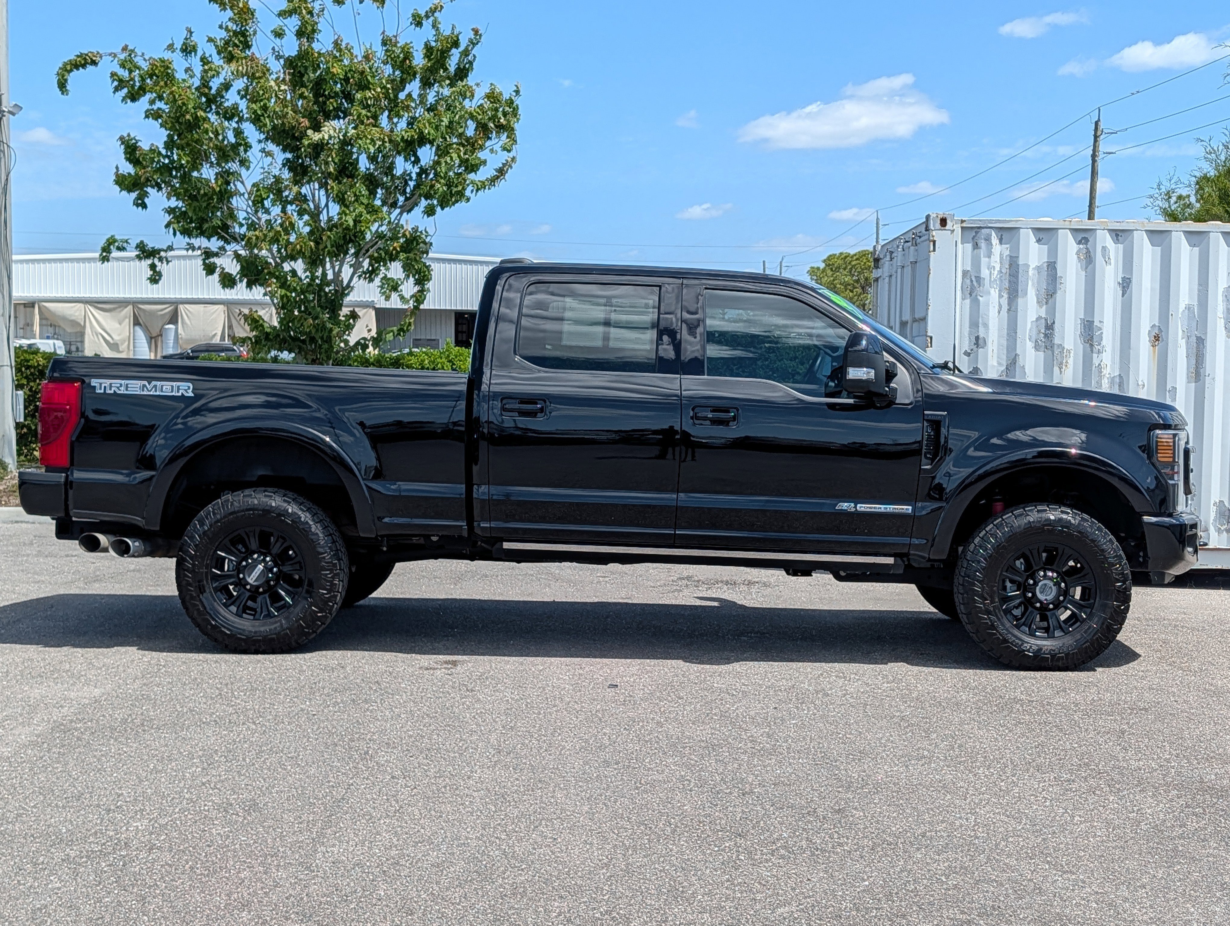 Certified 2022 Ford F250 Lariat w/ Tremor Off-Road Package image 3