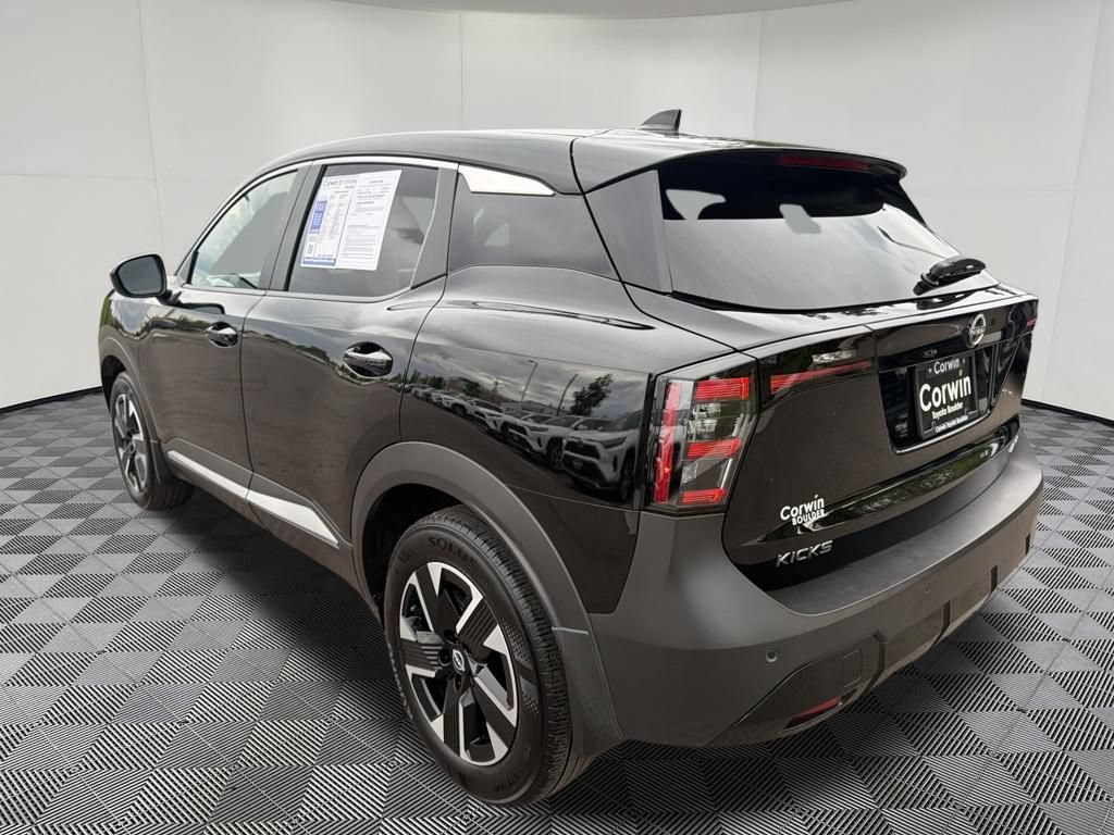 Used 2025 Nissan Kicks SV w/ Charging Package AWD/4WD image 5