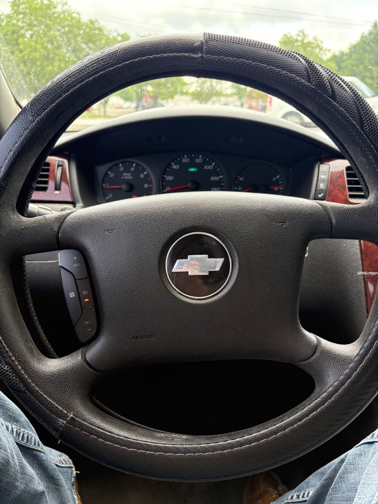Used 2009 Chevrolet Impala LS FWD image 16