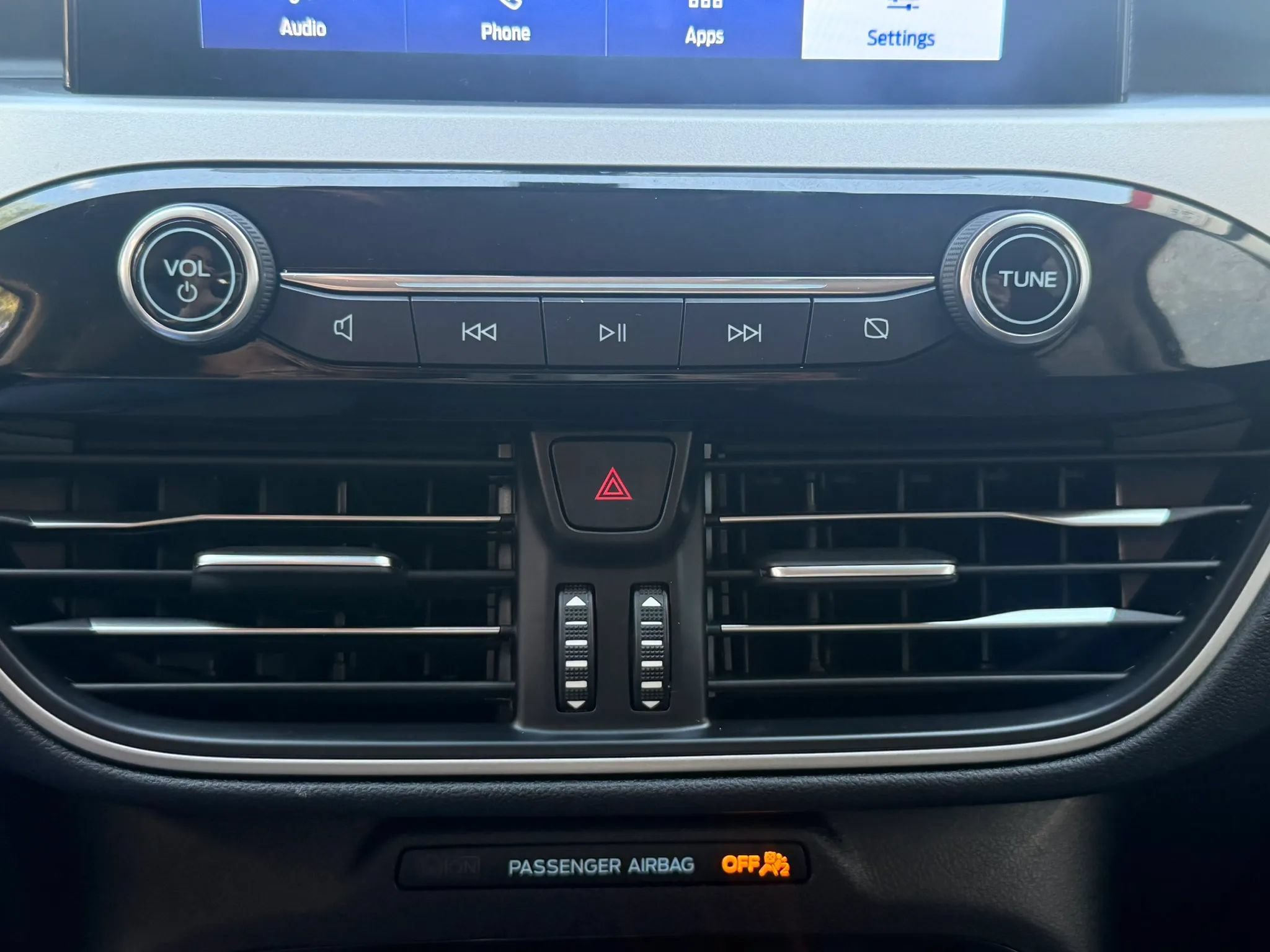 Used 2022 Ford Escape SE w/ Cold Weather Package FWD image 41