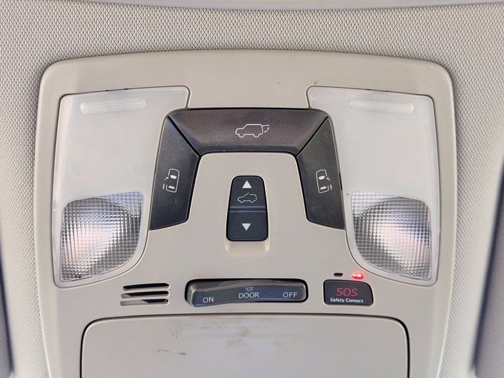 Used 2018 Toyota Sienna XLE w/ XLE Navigation Package FWD image 54