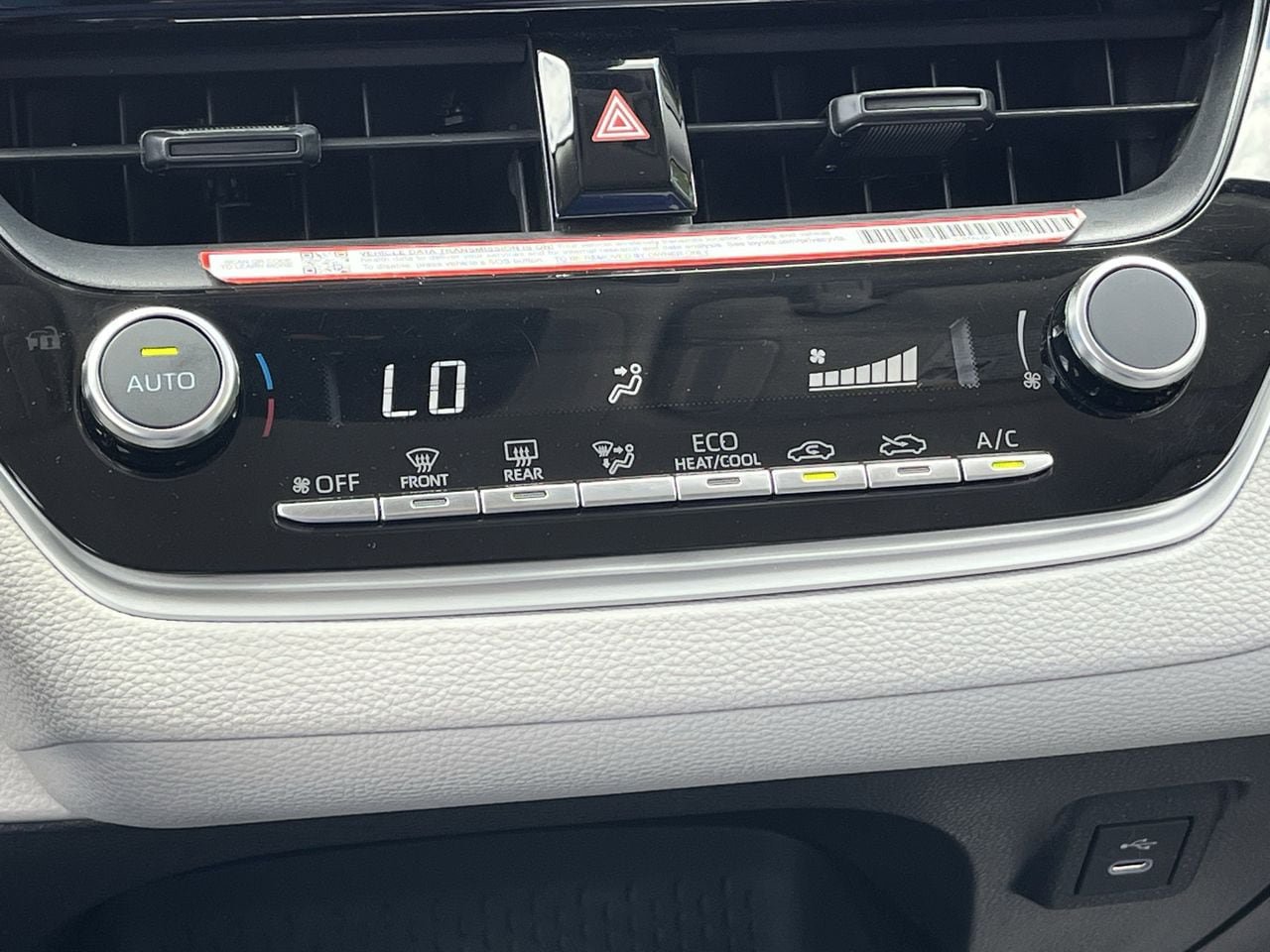 Used 2025 Toyota Corolla LE FWD image 18