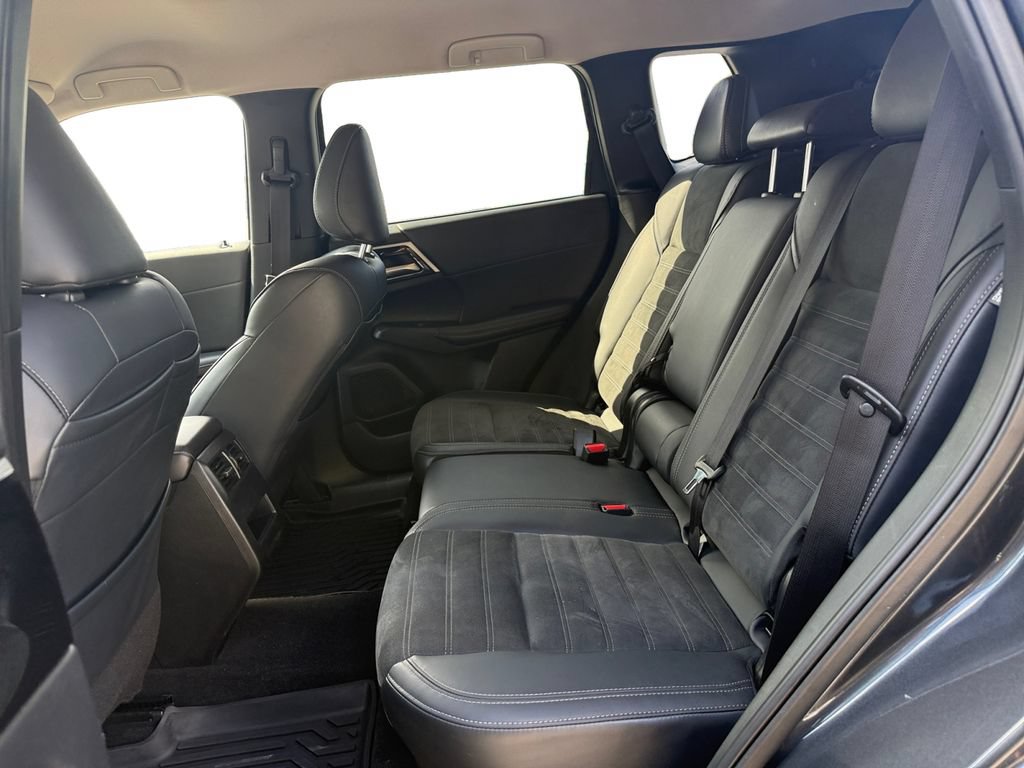 Used 2024 Mitsubishi Outlander SE FWD image 13