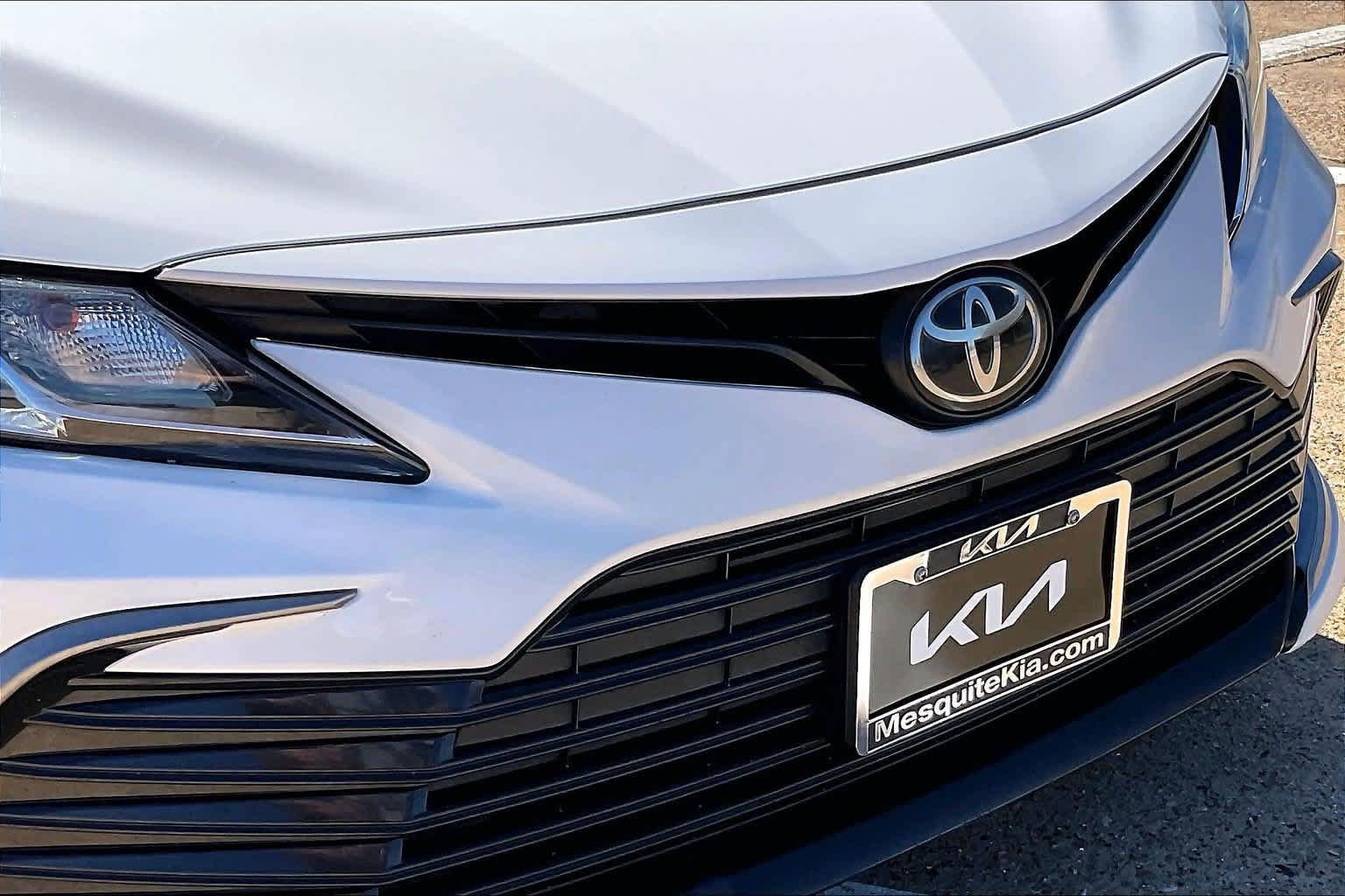 Used 2021 Toyota Camry LE FWD image 31
