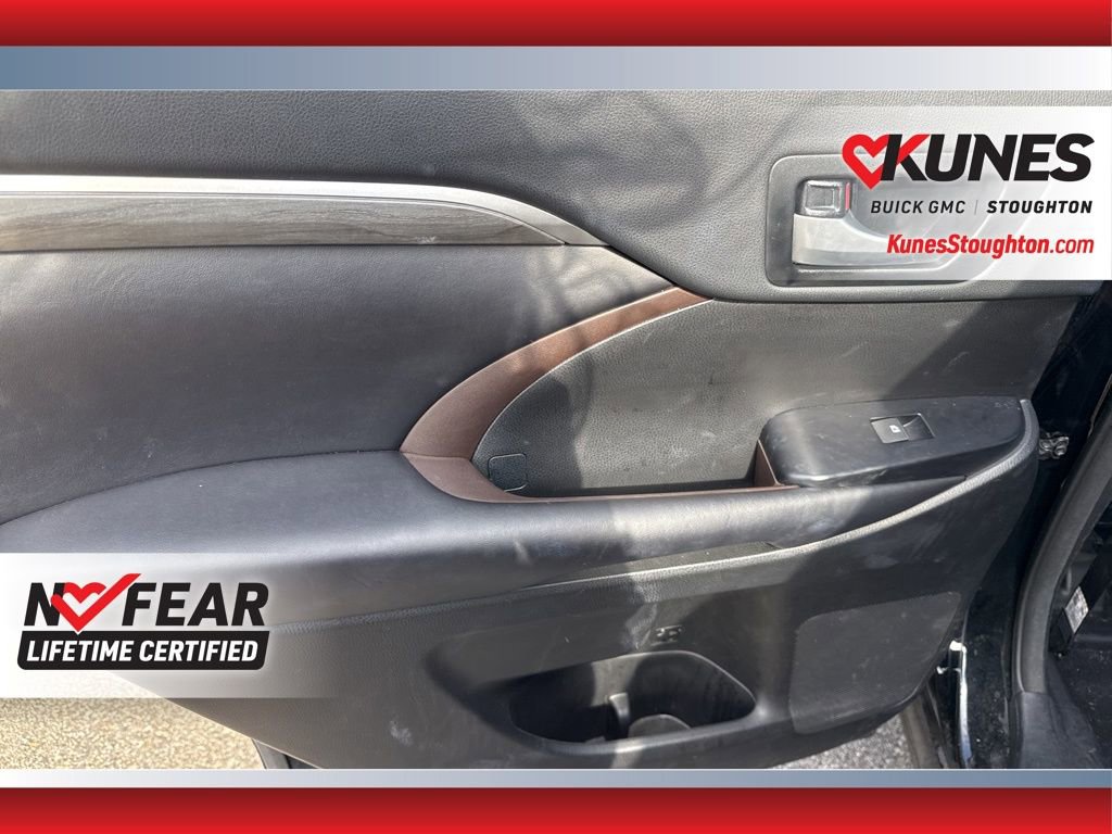 Used 2018 Toyota Highlander Limited image 37