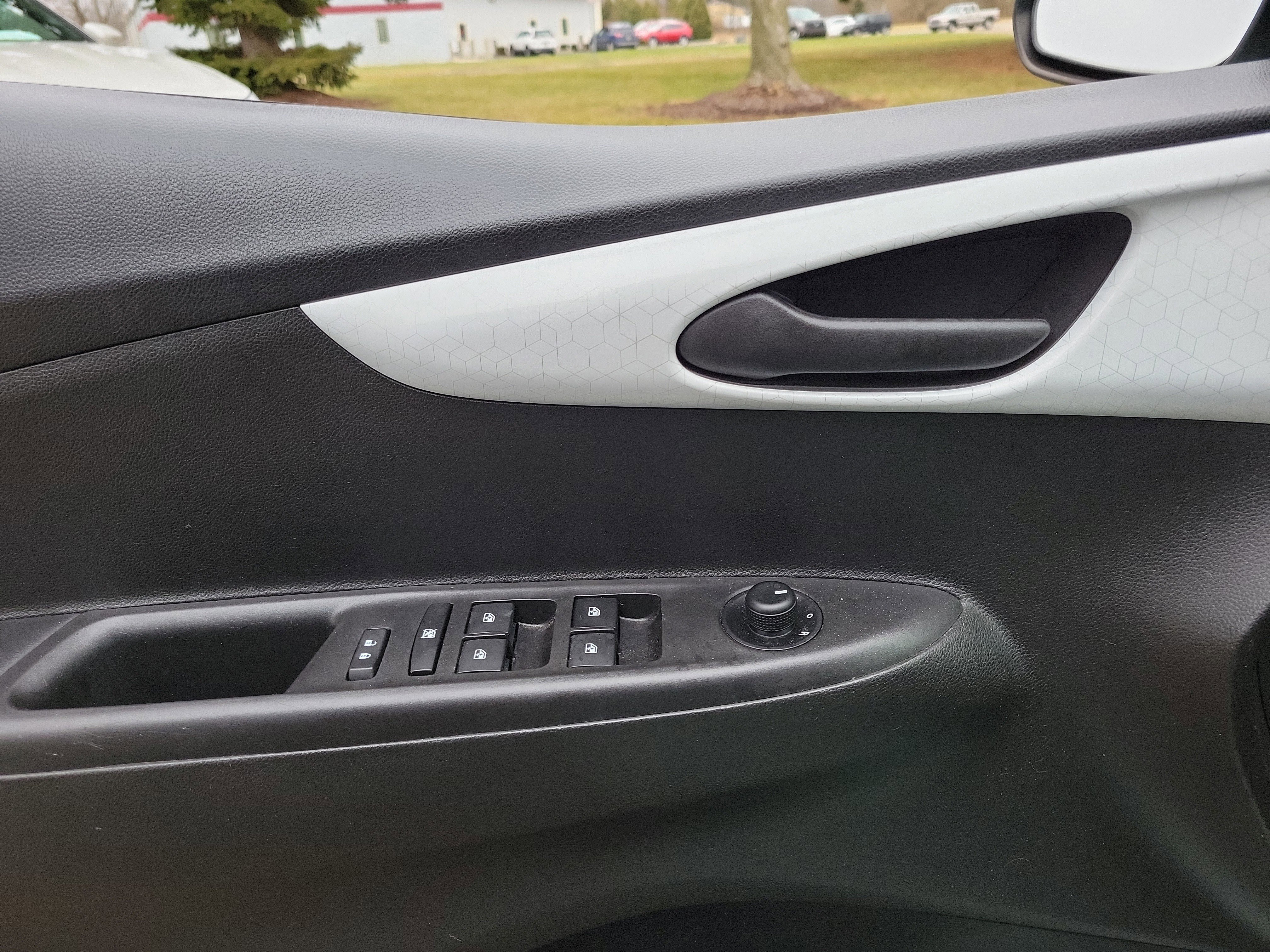 Used 2017 Chevrolet Spark LT image 17