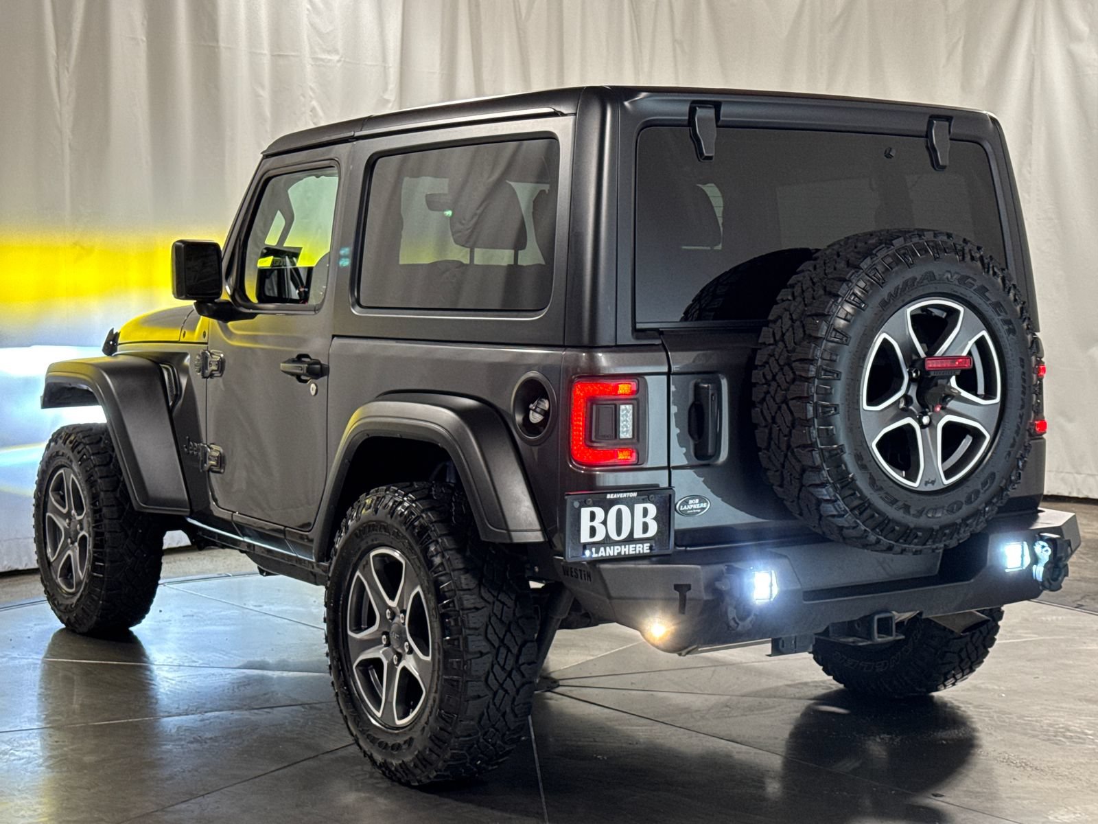 Used 2022 Jeep Wrangler Sport AWD/4WD image 9