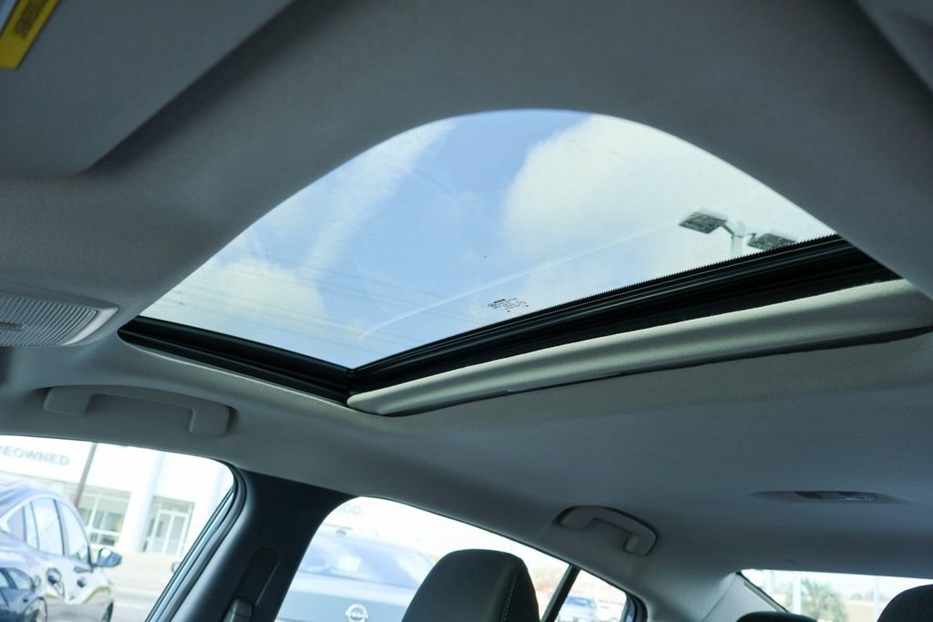 New 2026 Nissan Sentra SV image 9