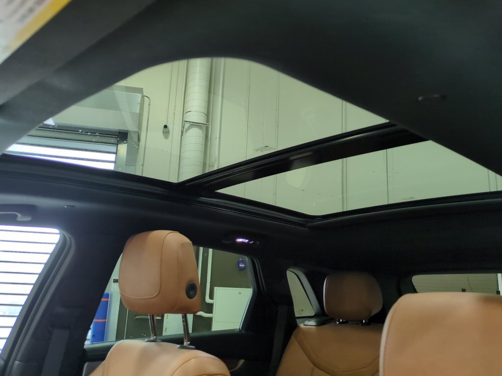 Used 2024 Cadillac XT5 Premium Luxury w/ LPO, Floor Liner Package AWD/4WD image 11