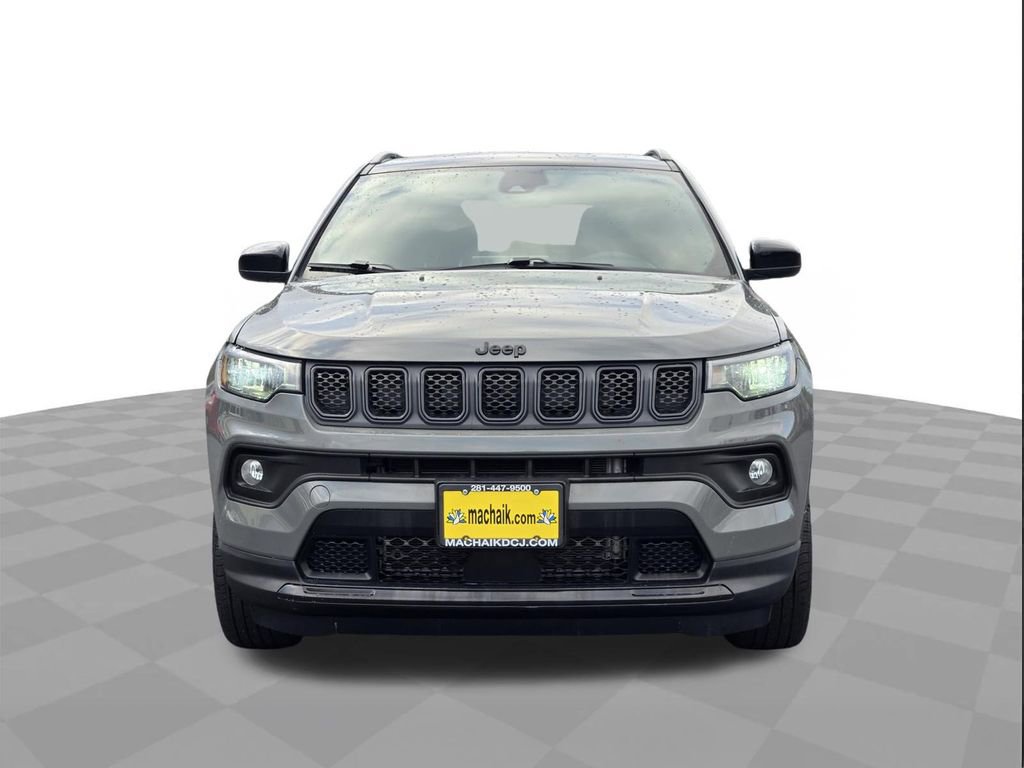 Used 2023 Jeep Compass Altitude image 2