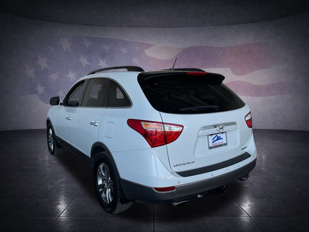 Used 2012 Hyundai Veracruz Limited w/ Entertainment Pkg image 3