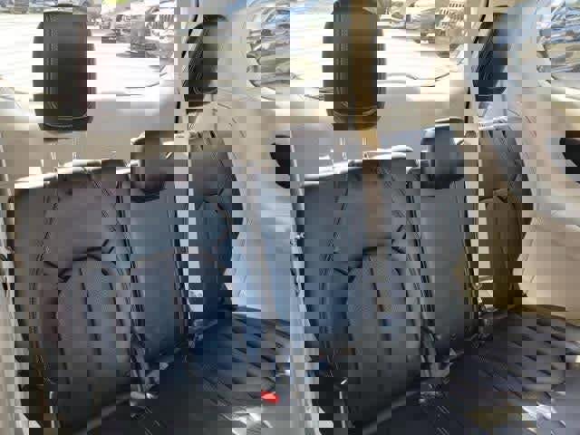 Used 2020 Chrysler Voyager Lxi FWD image 20