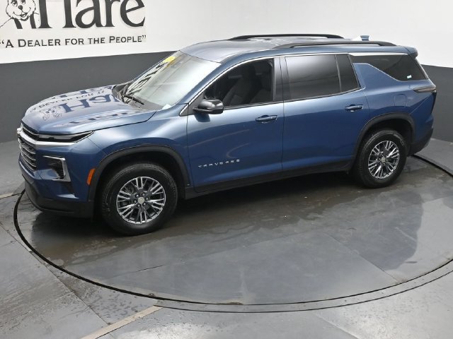 Used 2025 Chevrolet Traverse LT FWD image 51