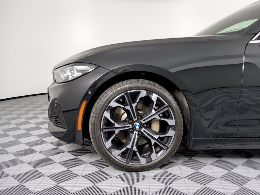 Certified 2026 BMW 330i xDrive Sedan AWD/4WD image 13