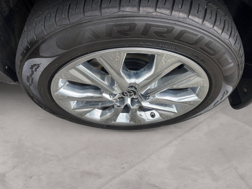 Used 2023 Toyota Highlander Limited AWD/4WD image 14