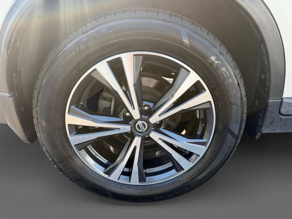 Used 2018 Nissan Rogue SL w/ Premium Package FWD image 10
