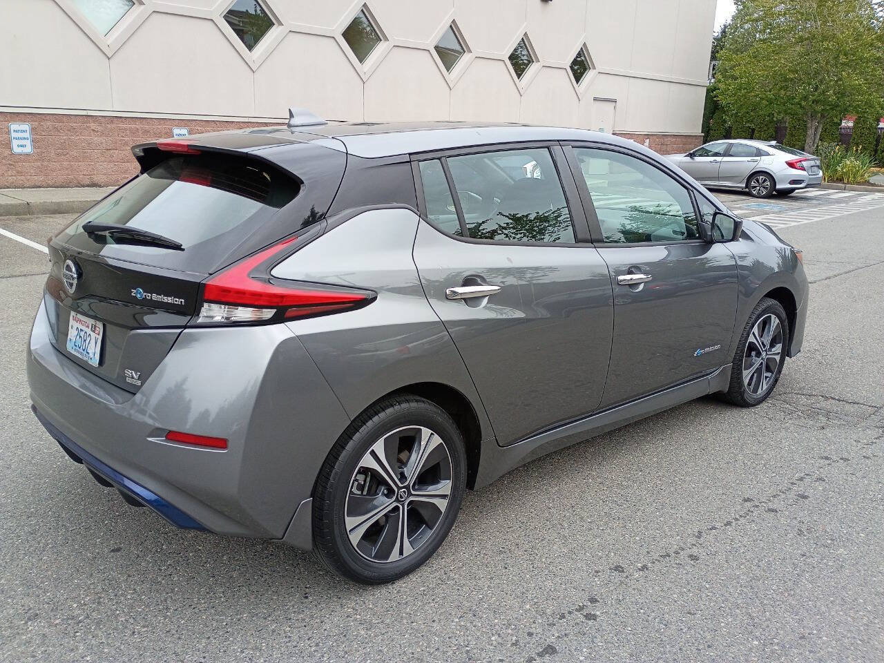 Used 2019 Nissan Leaf SV Plus w/ SV All Weather Package FWD image 3