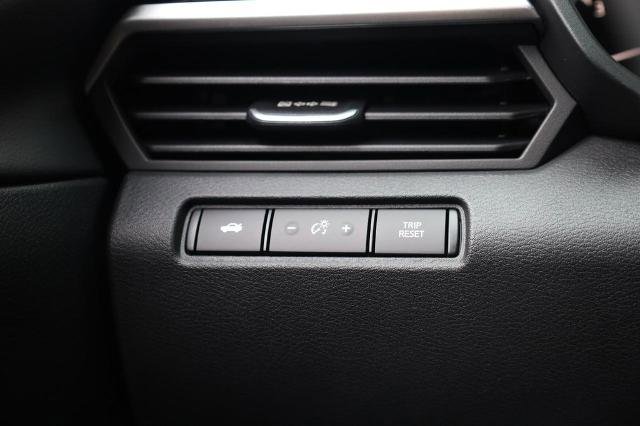 New 2025 Nissan Altima 2.5 SR w/ SR Premium Package image 19