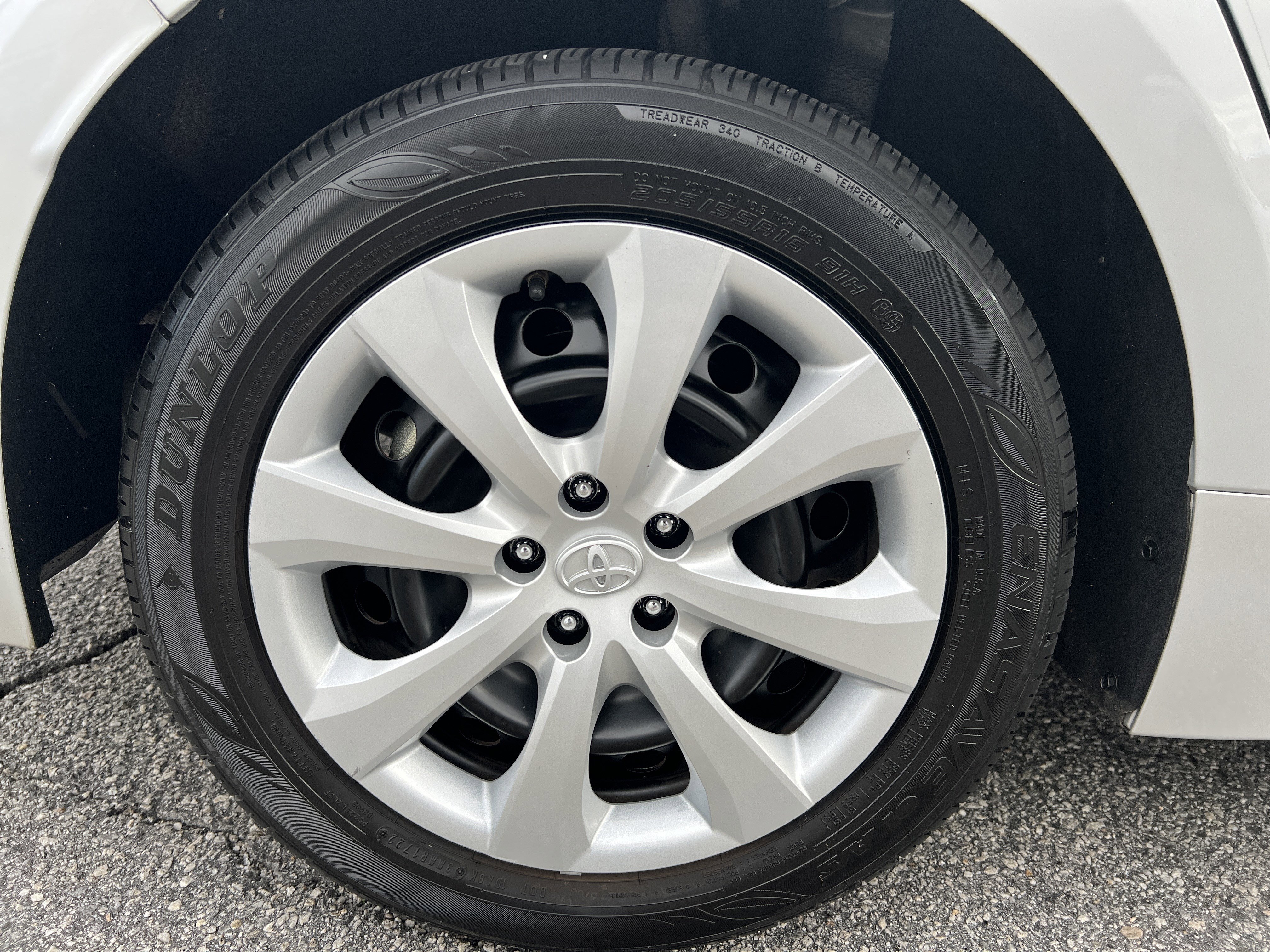 Certified 2022 Toyota Corolla LE image 28