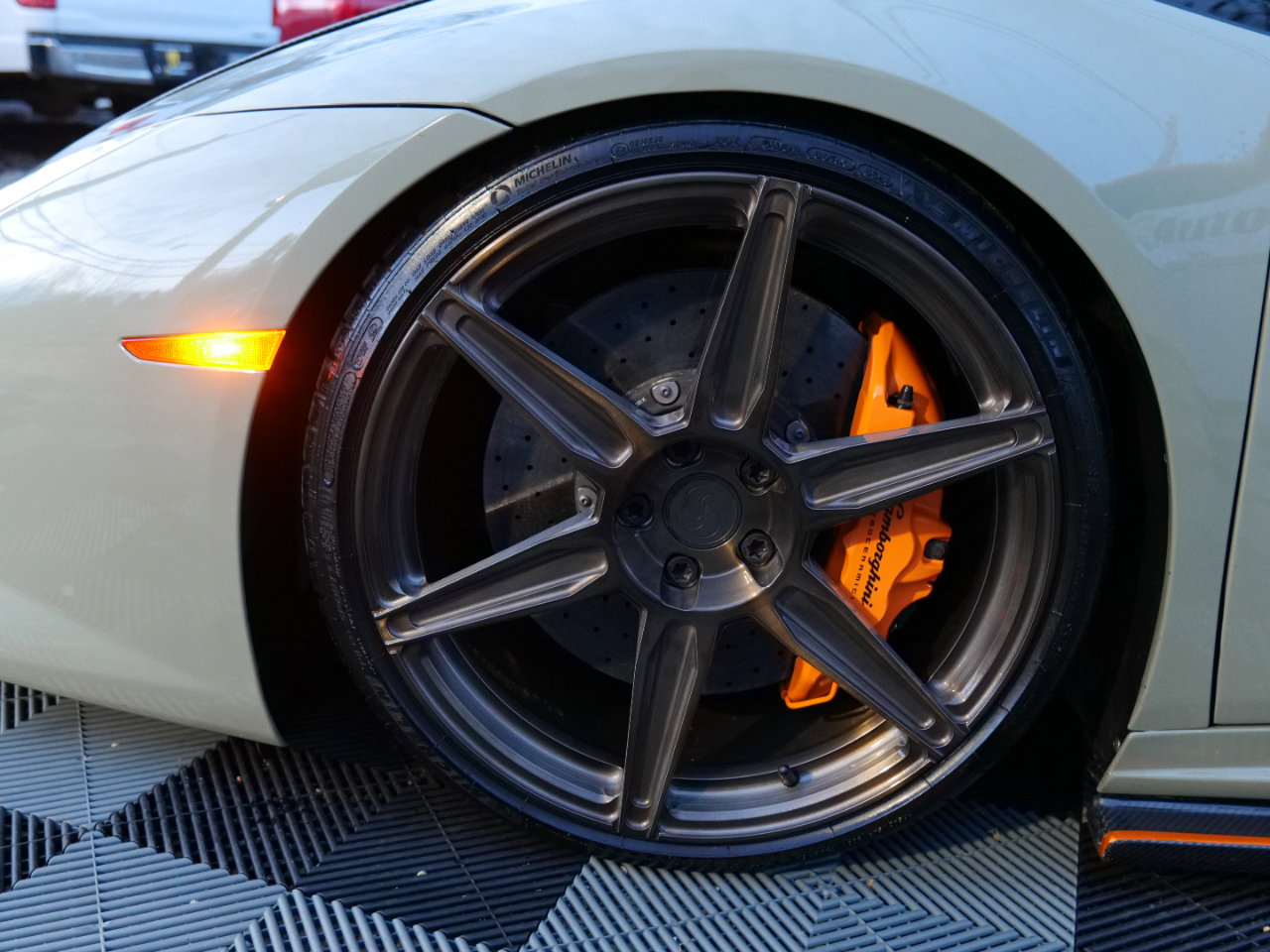 Used 2015 Lamborghini Huracan LP 610-4 image 87