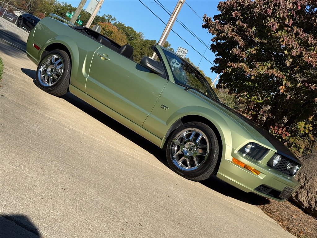 Used 2006 Ford Mustang GT RWD image 25