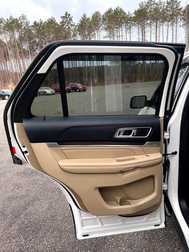 Used 2016 Ford Explorer Limited w/ Equipment Group 301A image 17