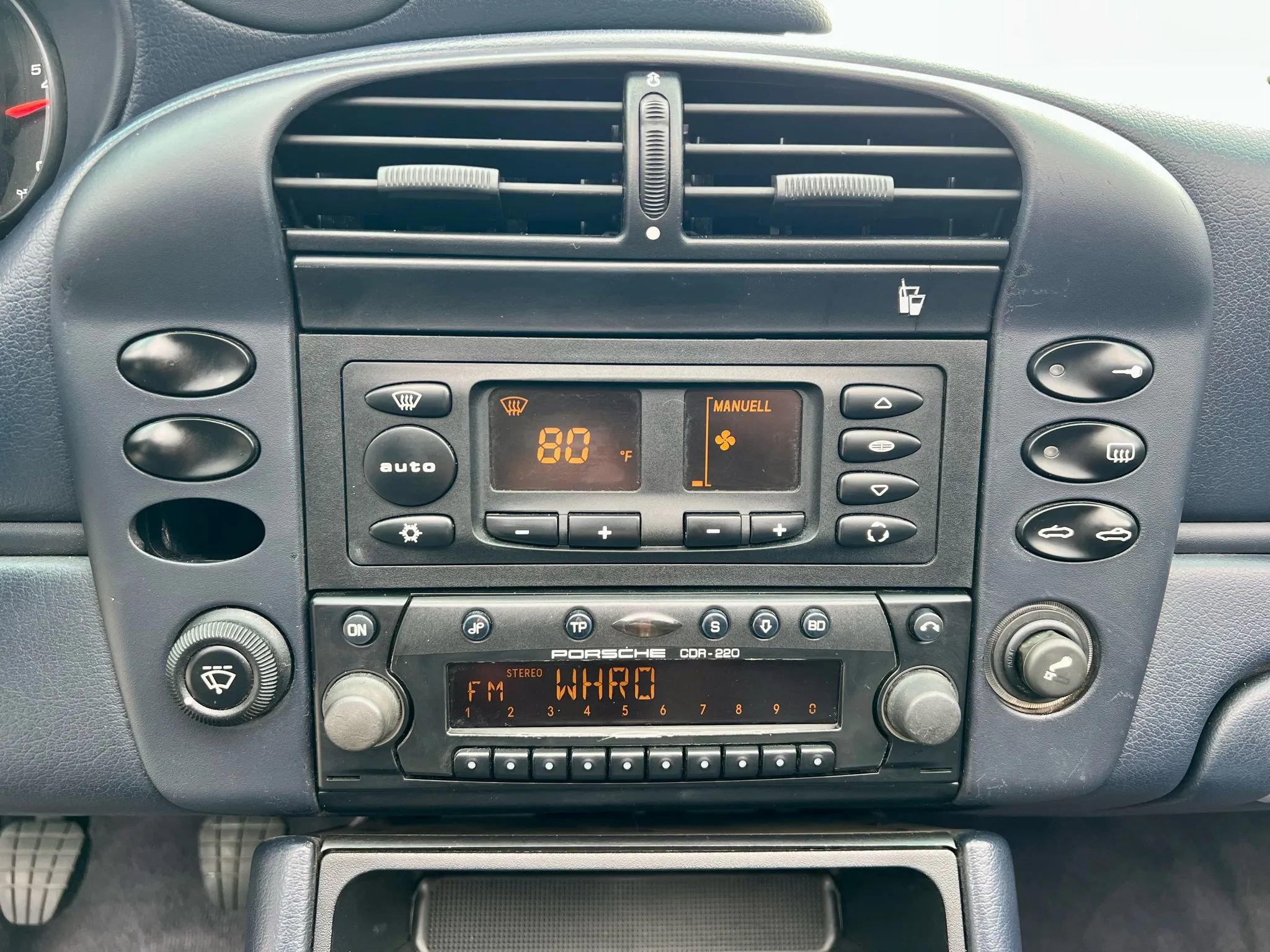 Used 2002 Porsche 911 Carrera image 25