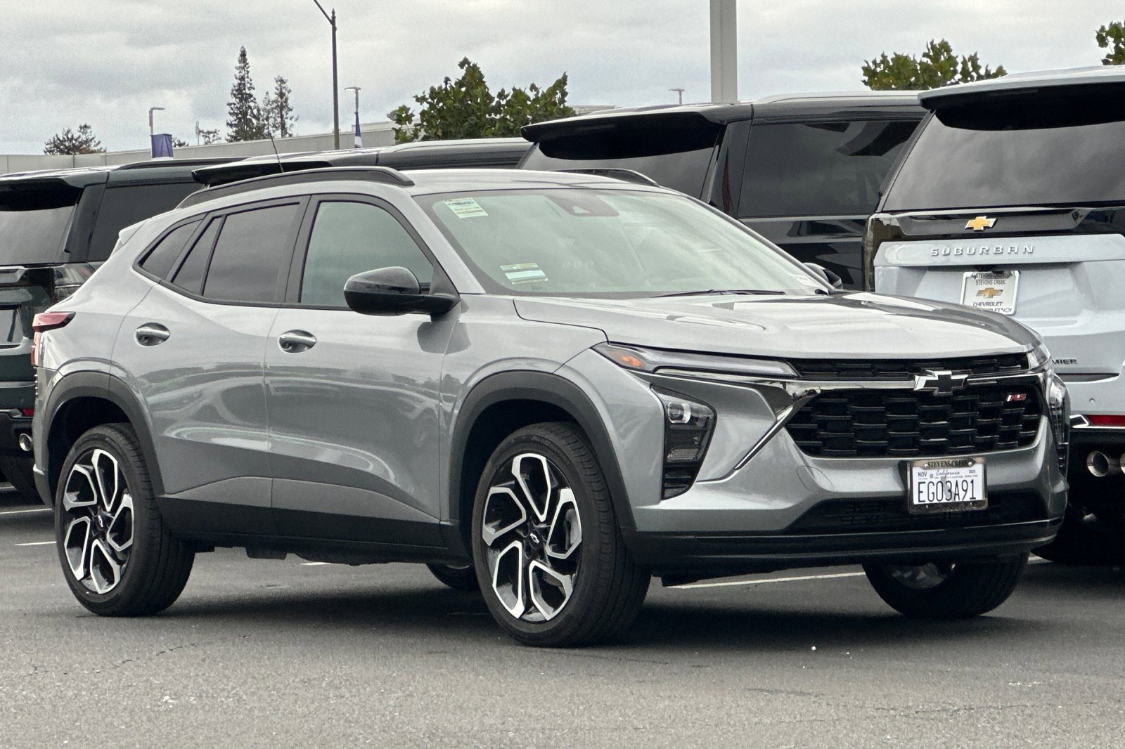 Used 2025 Chevrolet Trax RS w/ Driver Confidence Package image 2